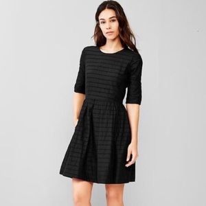 Gap Dress, 14